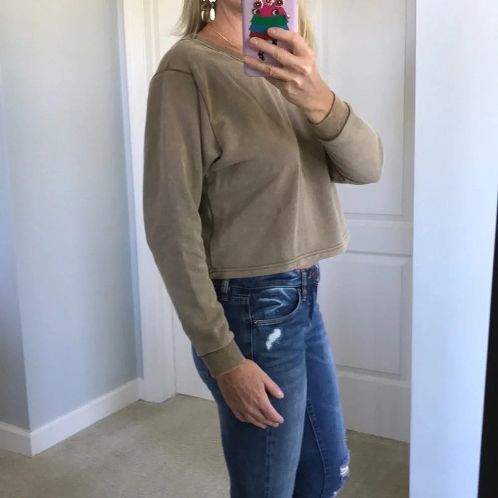 Olive/Brown Color Lace Up Back Top - Picture 5 of 8